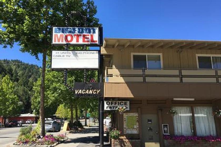 Bigfoot Motel Willow Creek Екстер'єр фото